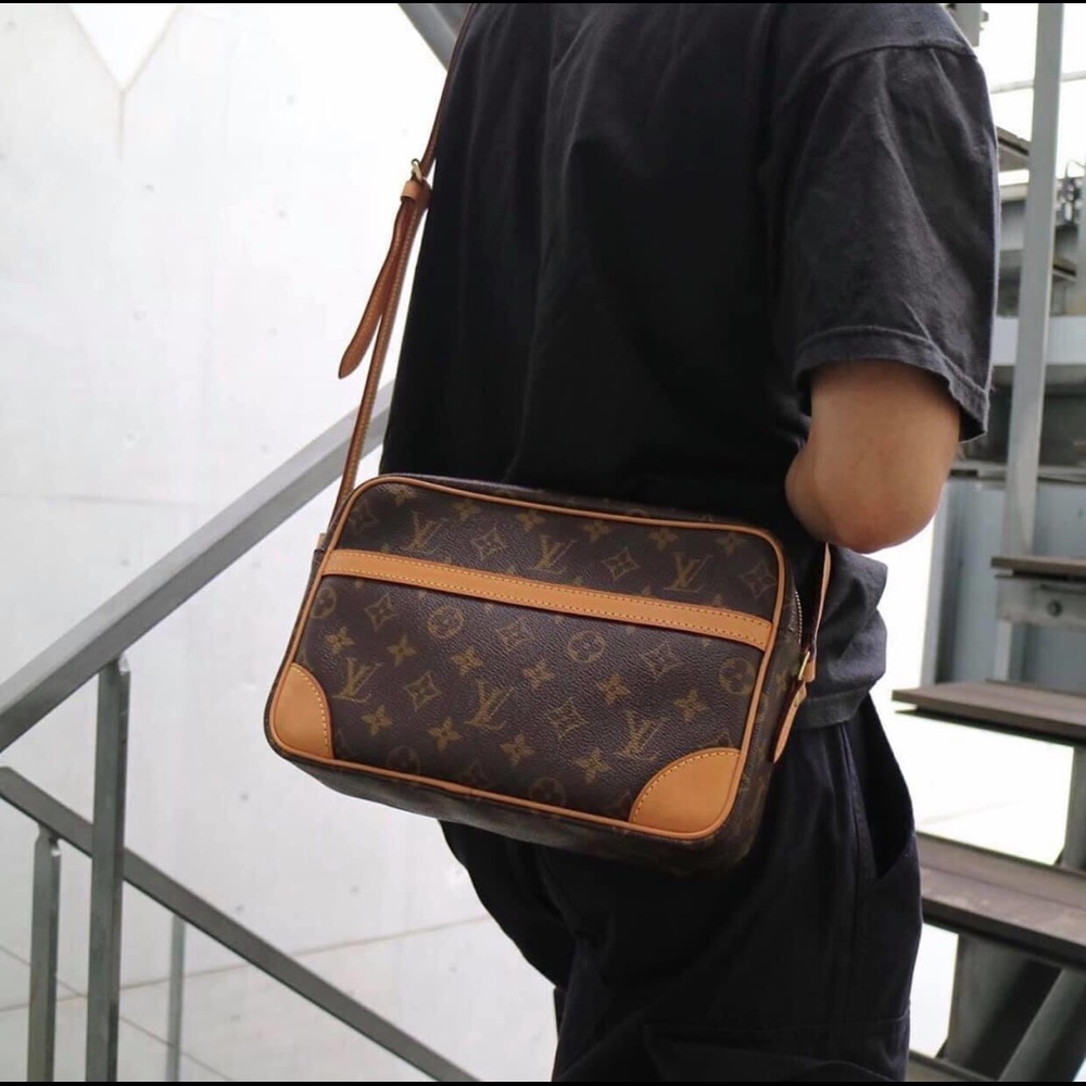 💙💖Men/women 💙💖Louis Vuitton crossbody